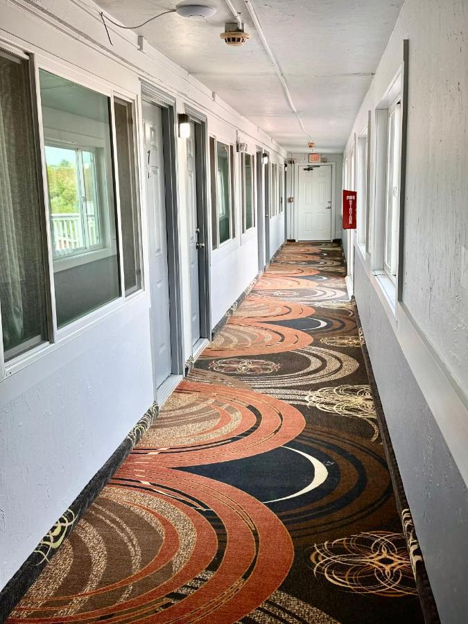 Eastern Inn Bourne Exteriör bild